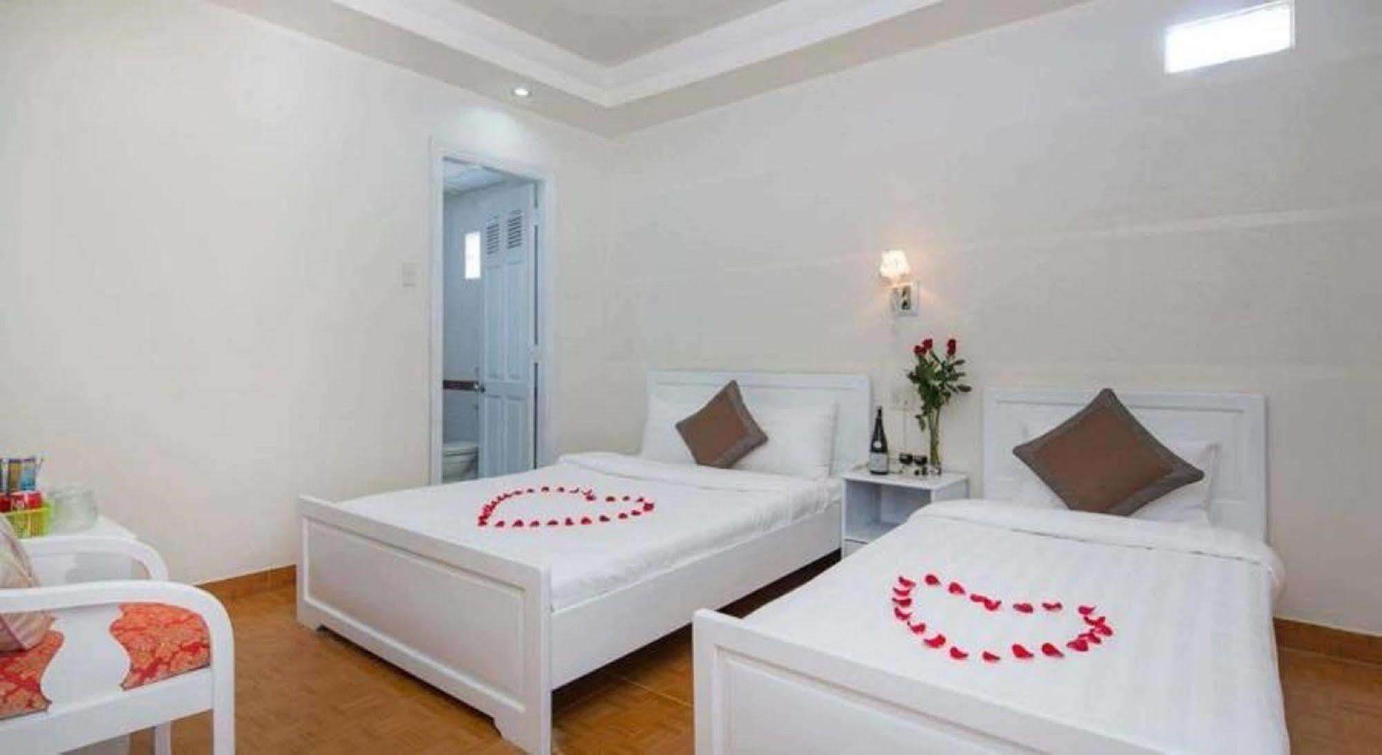 Ken Hotel Nha Trang Esterno foto